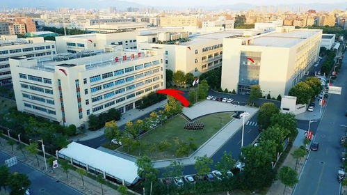 科技感十足 带你揭开安踏全流程智能化车间的神秘面纱